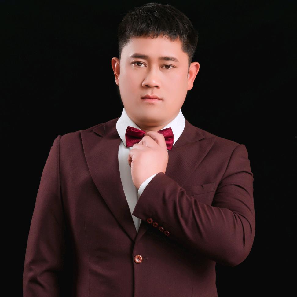 手提二百万的男人