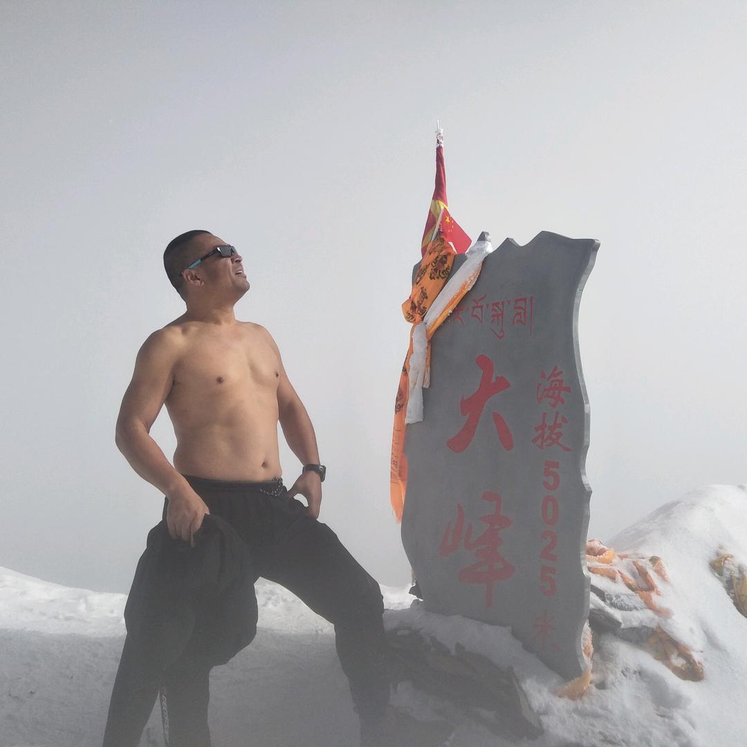 大表哥：/
