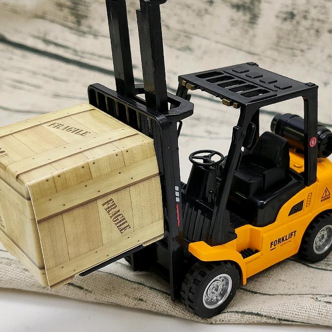 济宁鲁宝电动叉车