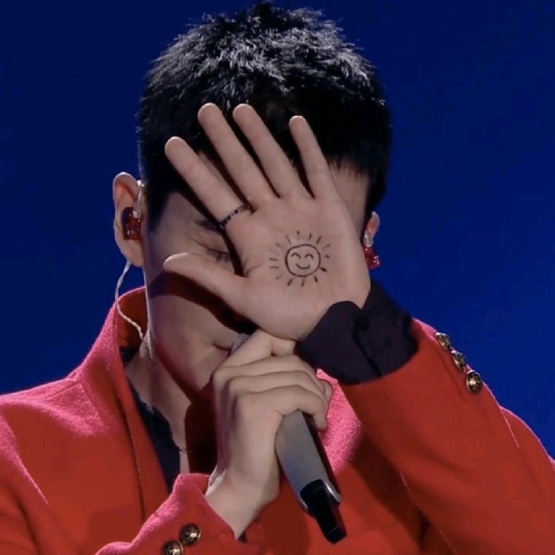 是龙龙吖🐾【连赞拉黑】