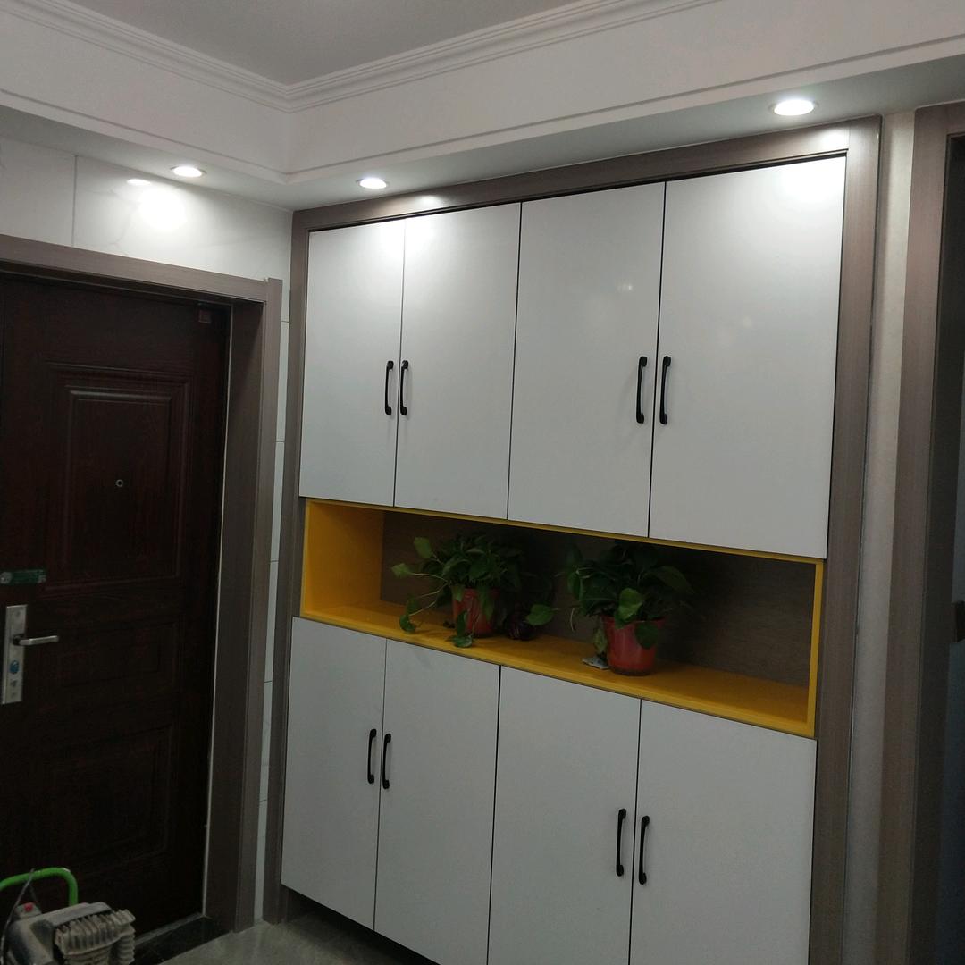 邳州装修鲁辉，(无钉眼衣柜)