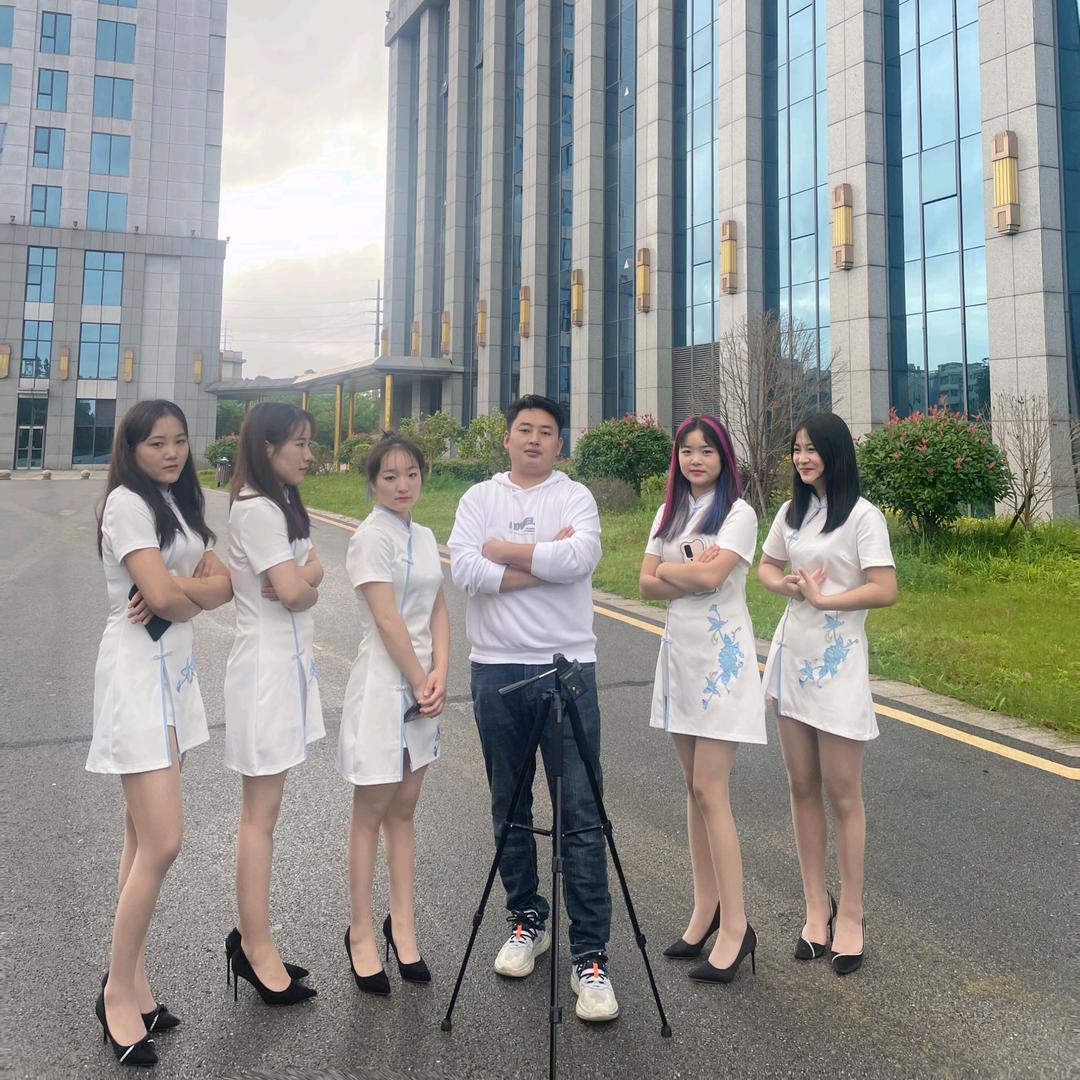 彝家《表哥》团队