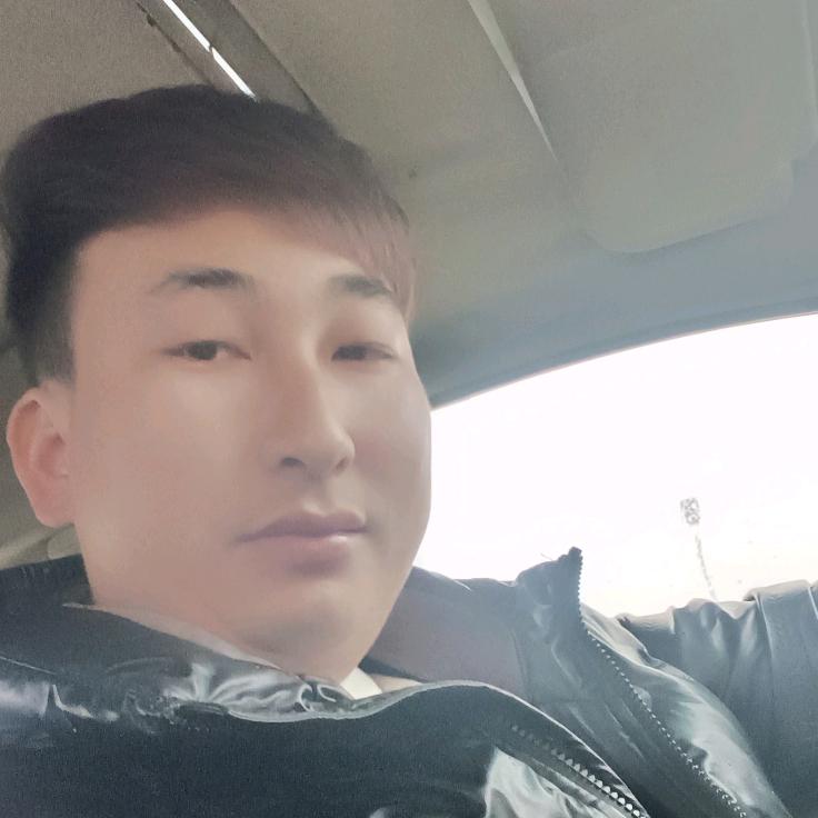 清风皓月睿桃李
