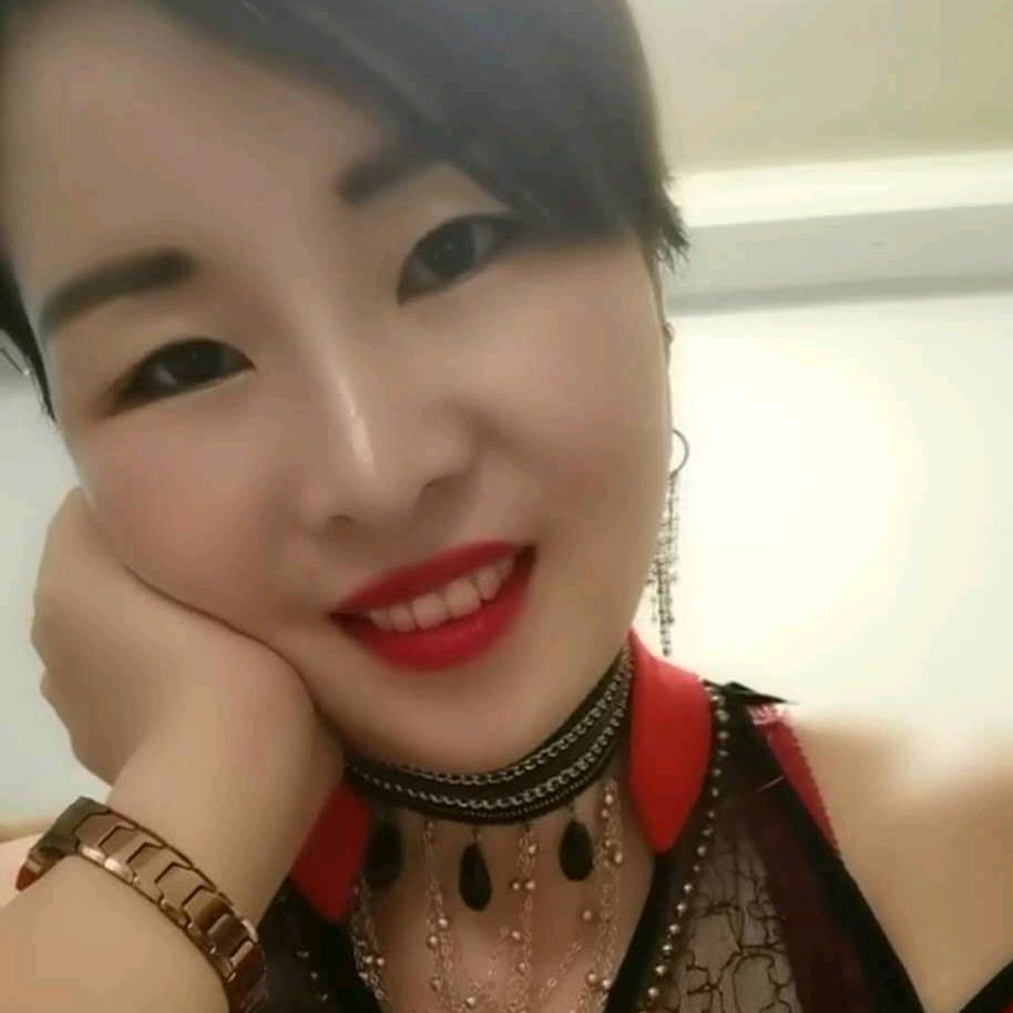 孤灯伴月