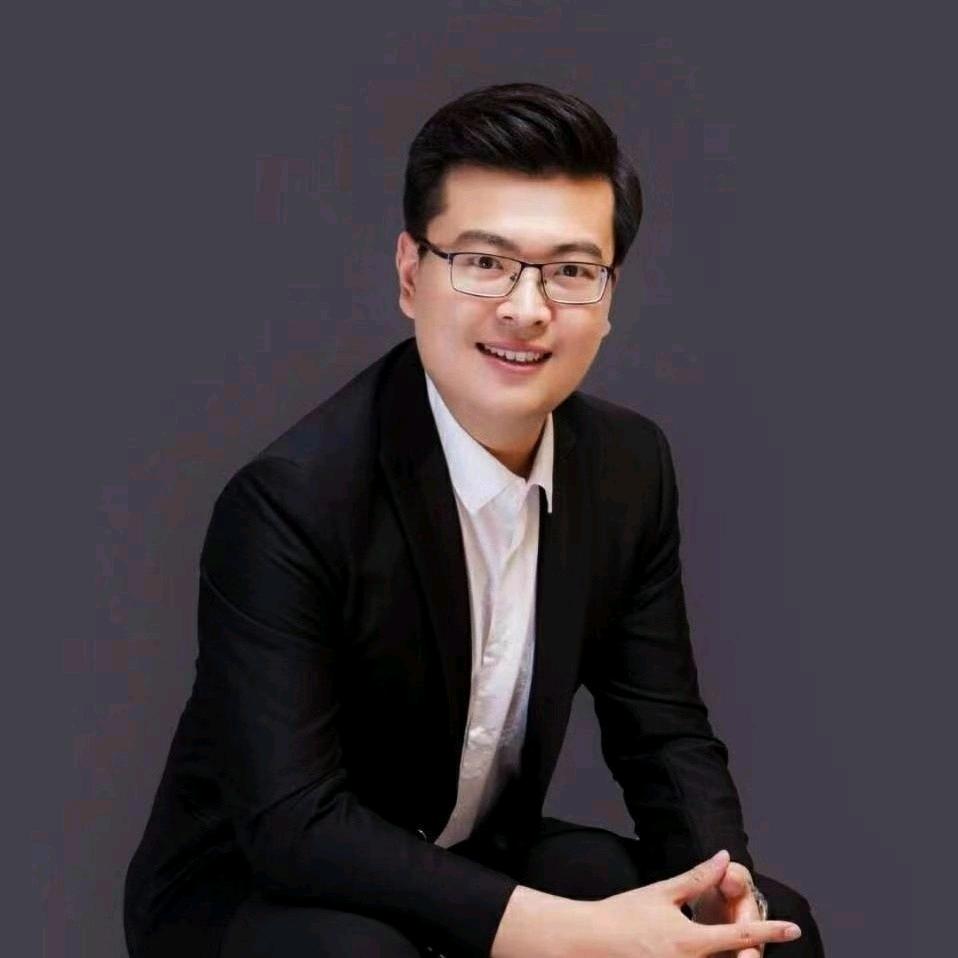 教唱歌的刘老师