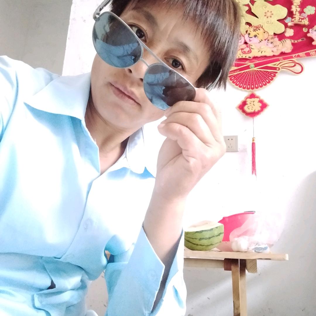 小丽(农村人的搞笑视频)😄
