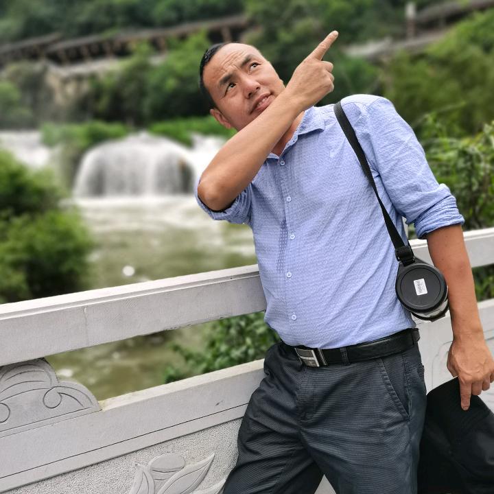 洋溪大酒店奉友平