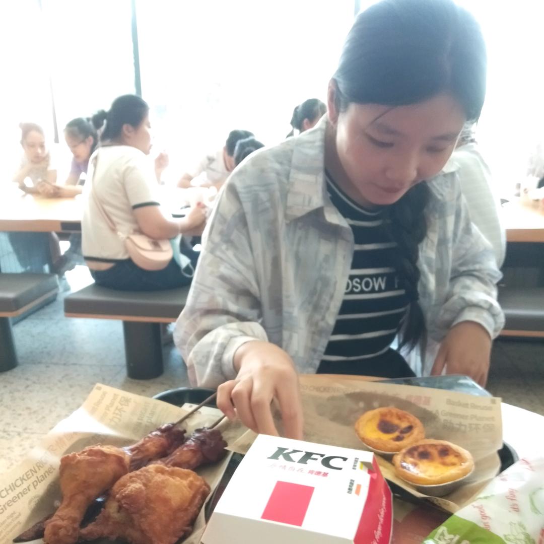 幸福的农民工一家人