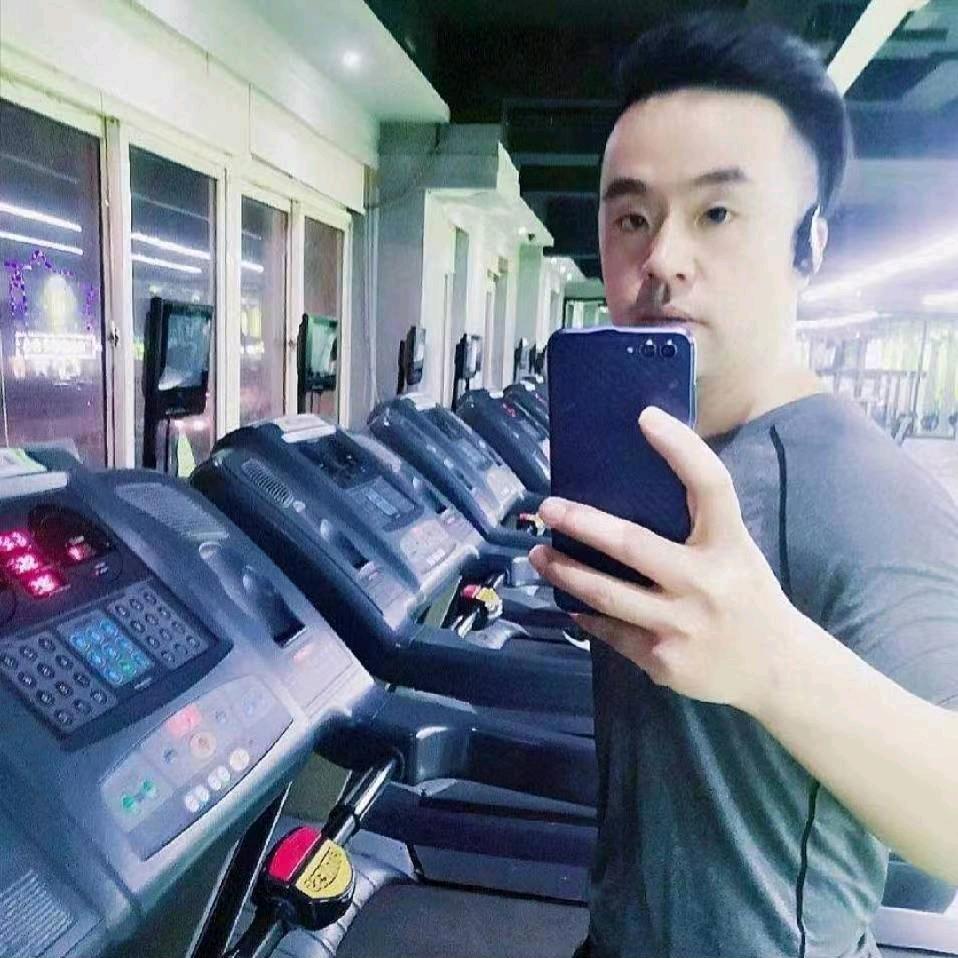 跑滴滴的石头