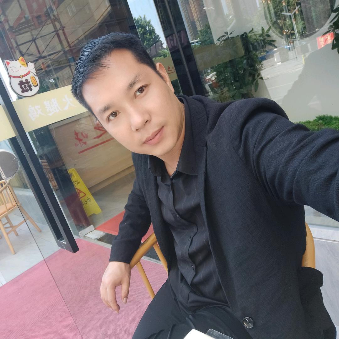 芊予酒店:《KTV吃饭住宿》