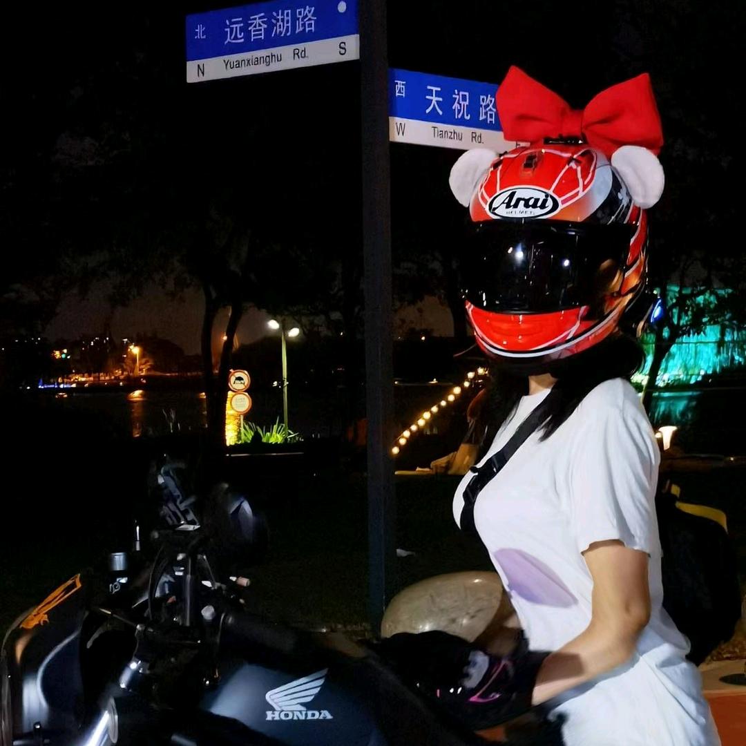 乐乐晶
