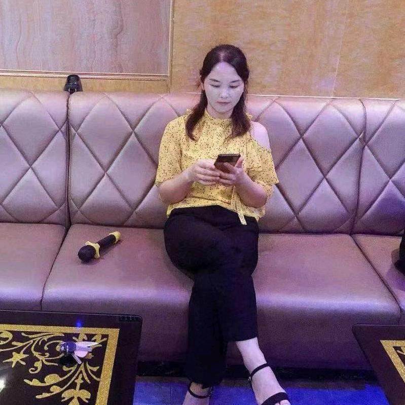 潘梅