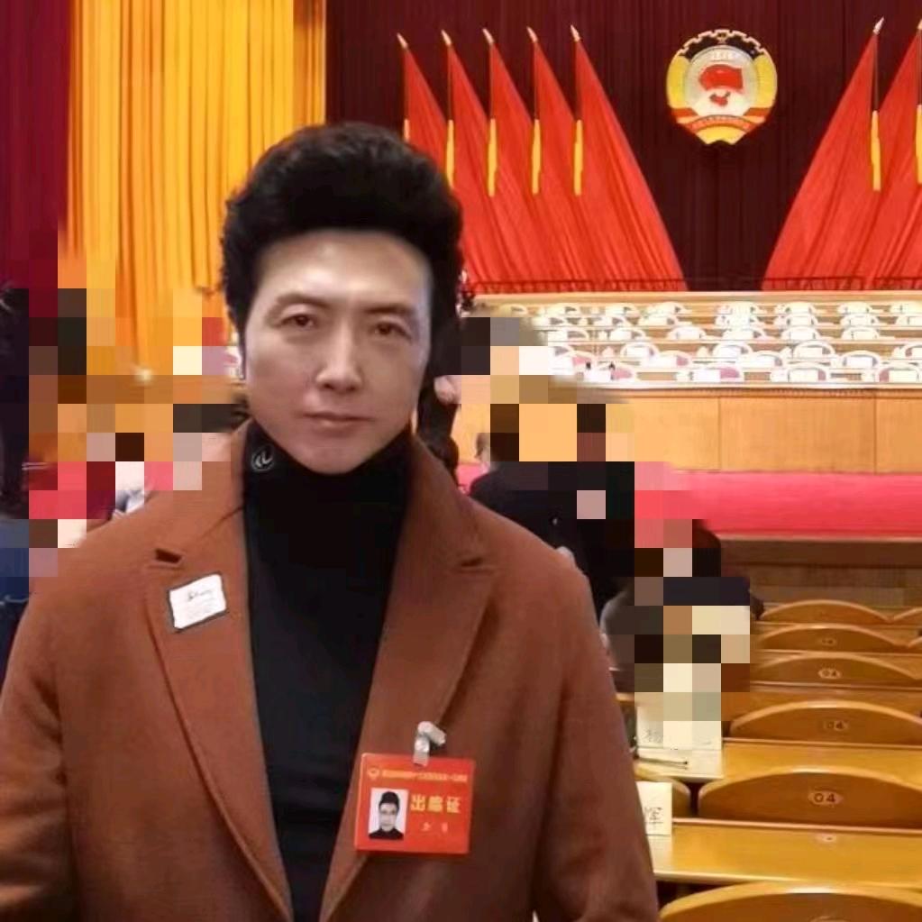 著名歌唱家国家一级演员东师声乐教授金勇。