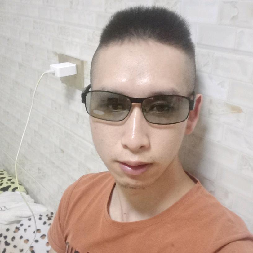 贵州遵义湄潭麒龙学府1号果园后面兔宝宝加