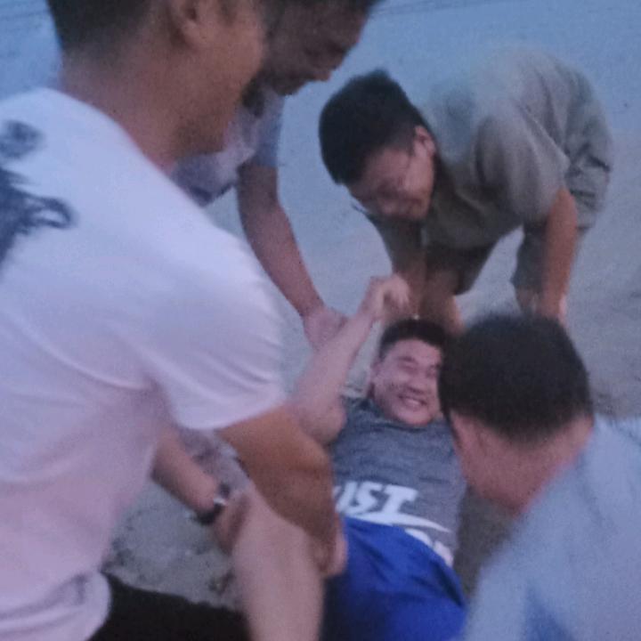 骑着王八追猴哥