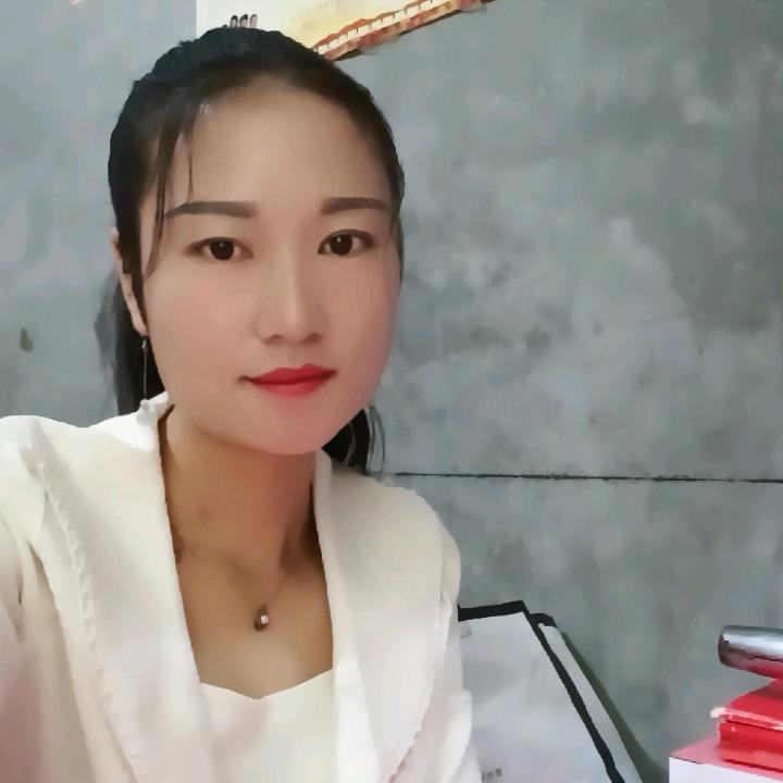 贵  州  小  梅