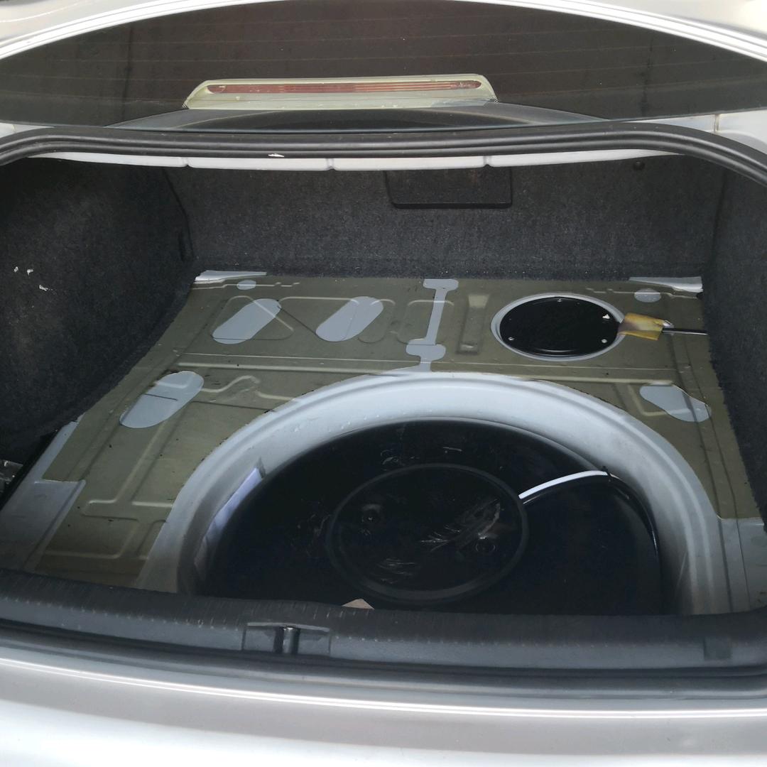 阿龙油改气 双燃料汽车