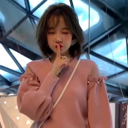 拖着猫散步的鱼