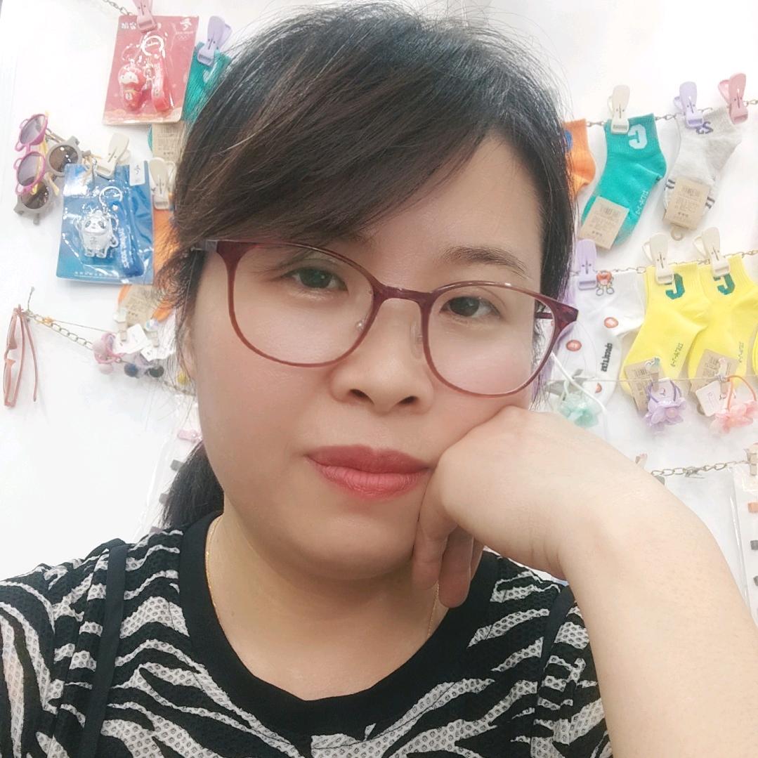 龙门童装萌宝（下午3：28)