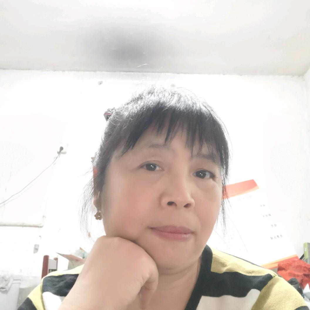 秀颀