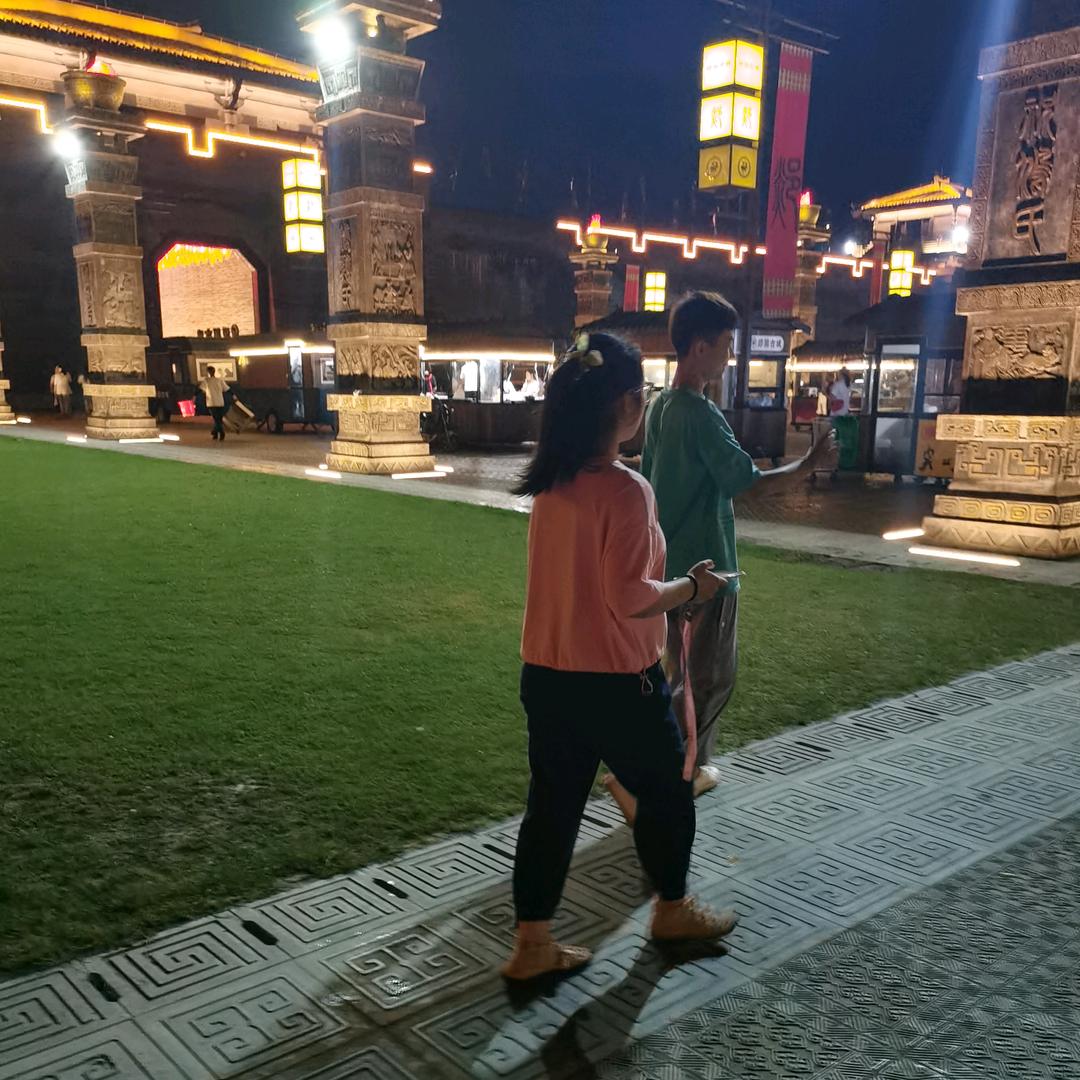 伤我你不配@亚