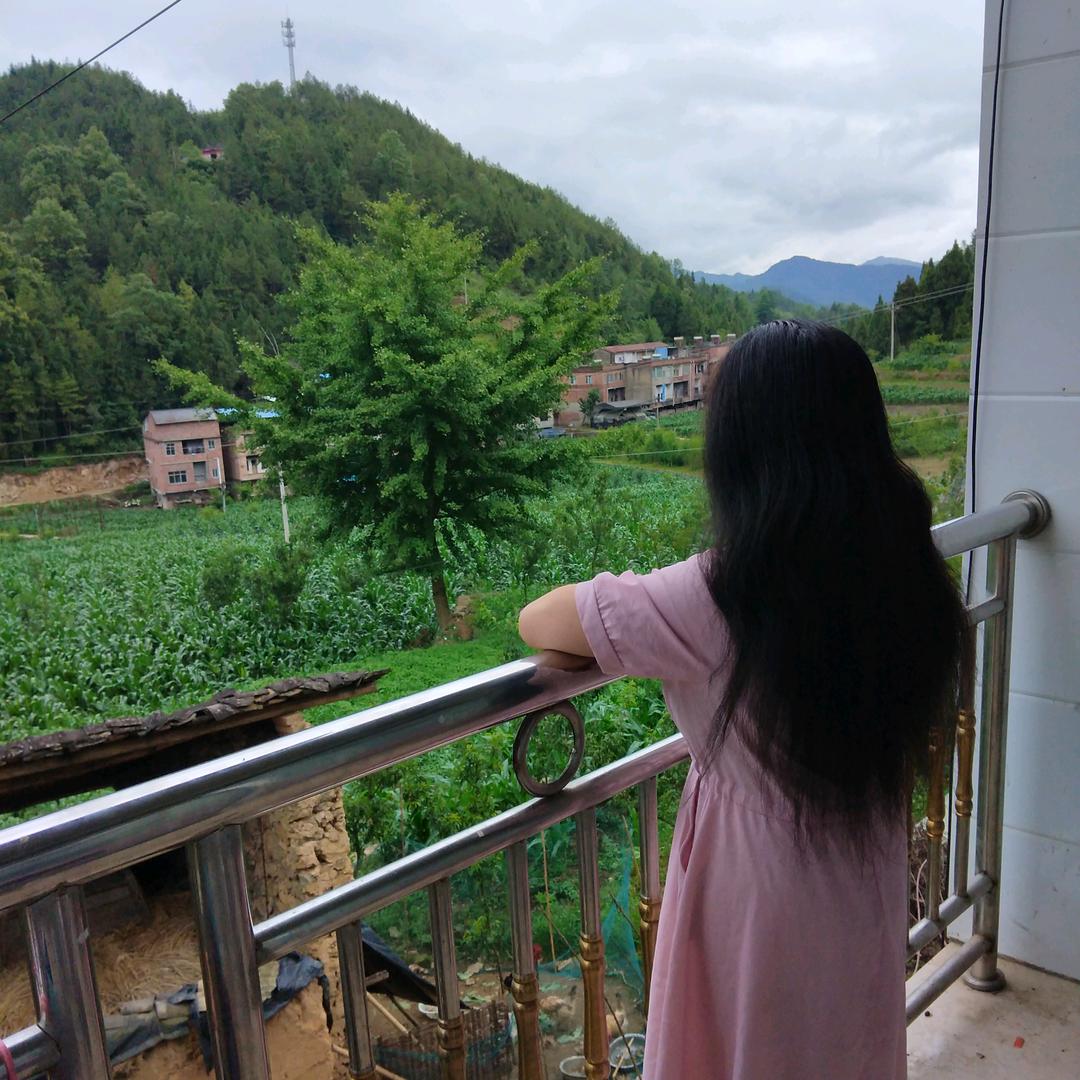 王心爱唱歌不定时开播