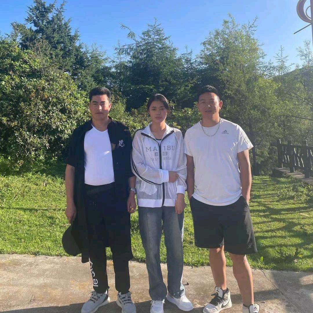 阿比依且