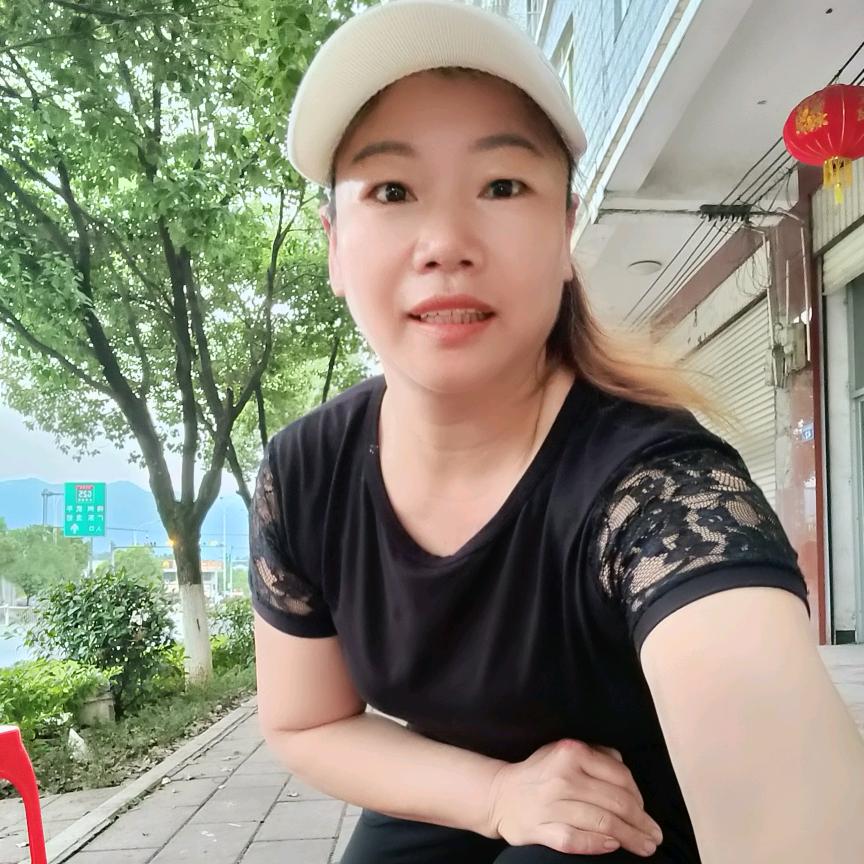 梦梦爱曳舞