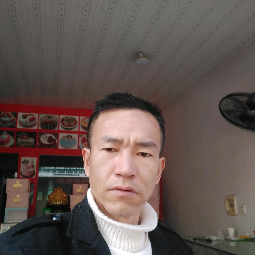 地摊哥小丁爱唱歌！