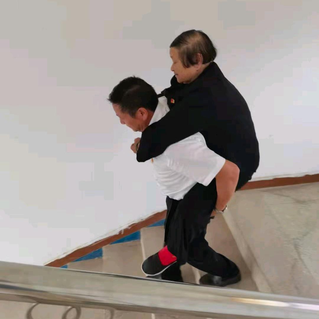 骏达亮亮