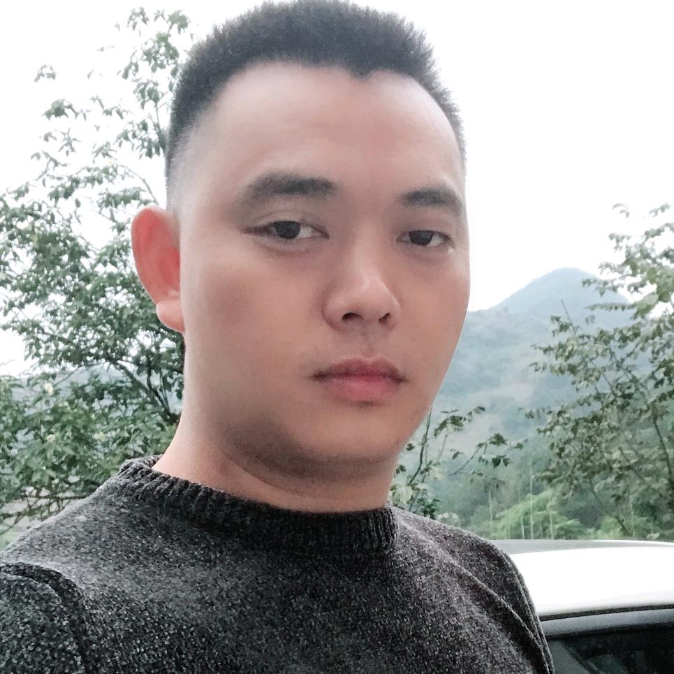 晚上的月亮，亮得很
