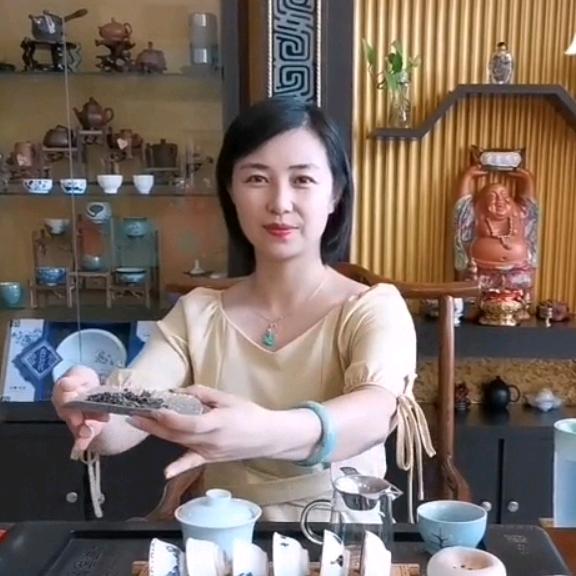 飒飒的茶婆婆