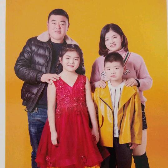 专做水渠,浆砌石 ,路沿石,彩砖