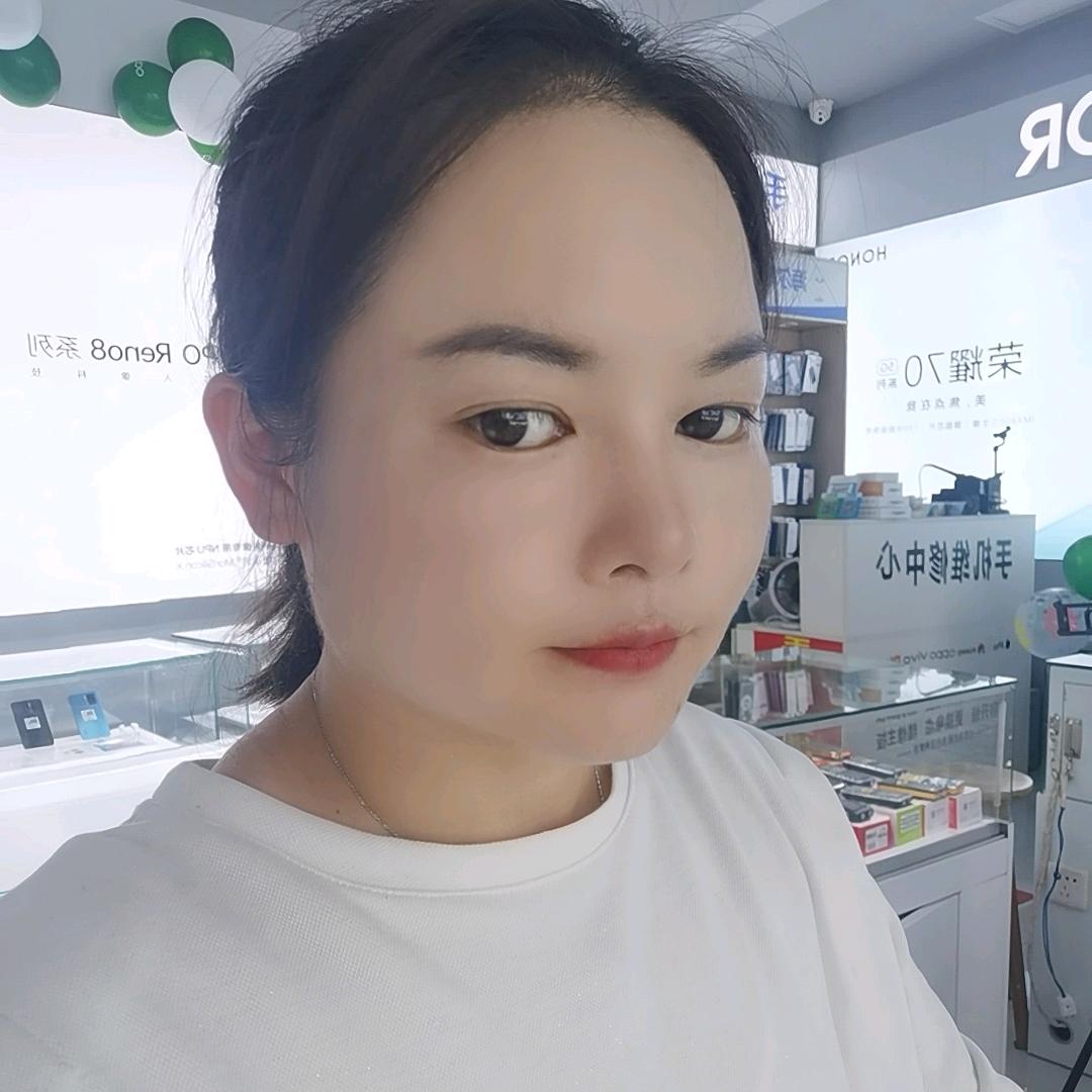 步行街一店双姐