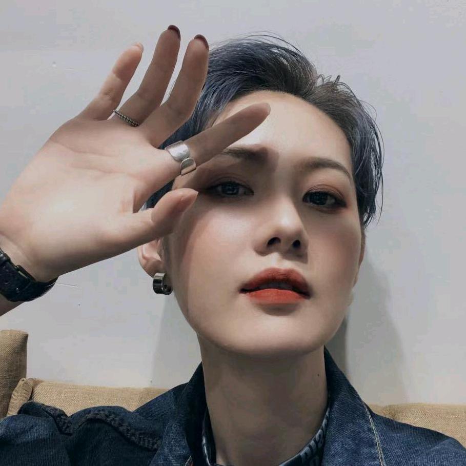 芈肆方小姐女装主理人Miss方