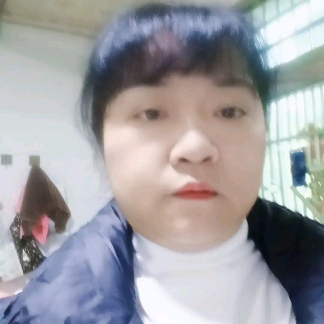 穆显珍，