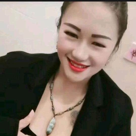 烈焰红唇