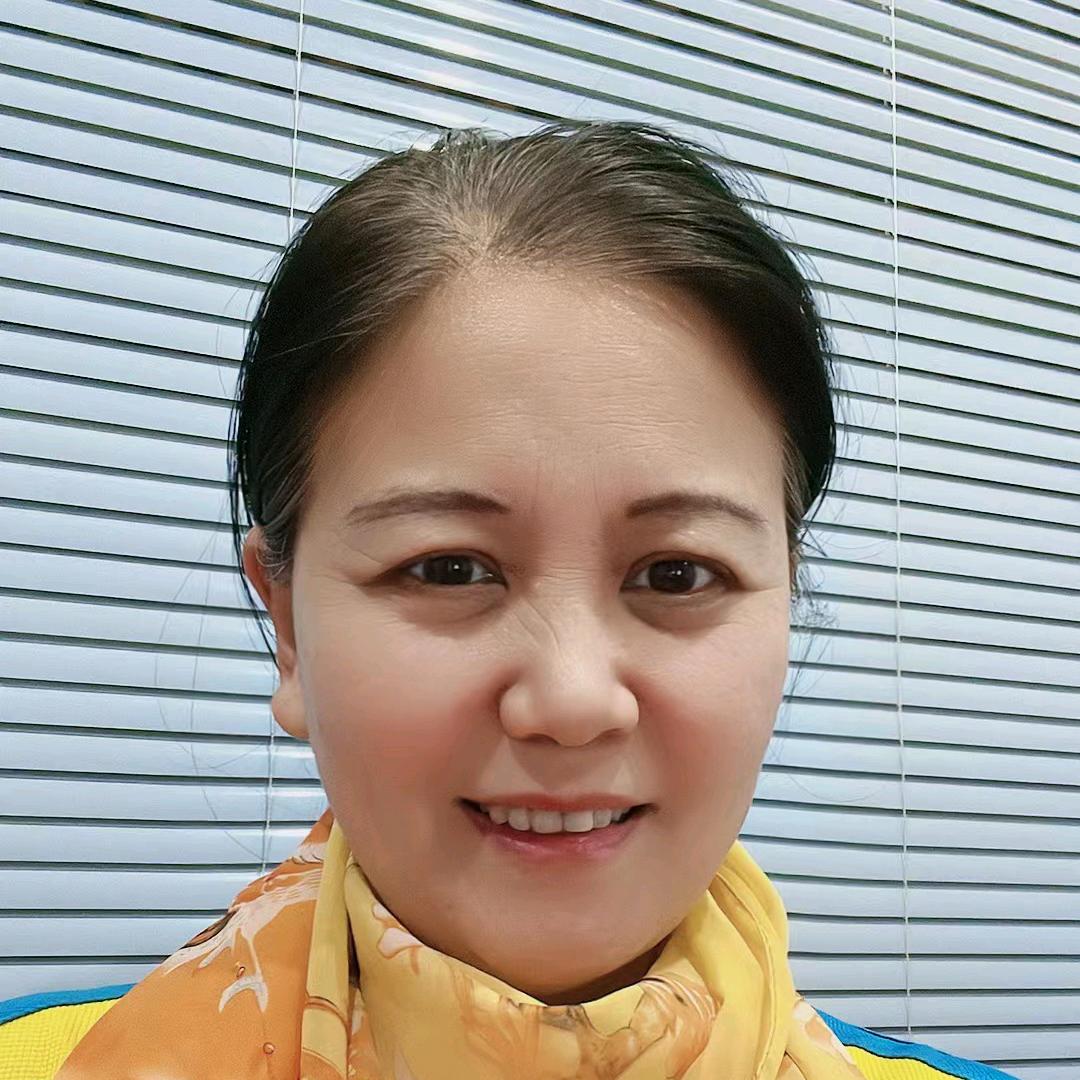 虹彩妹妹学乒乓