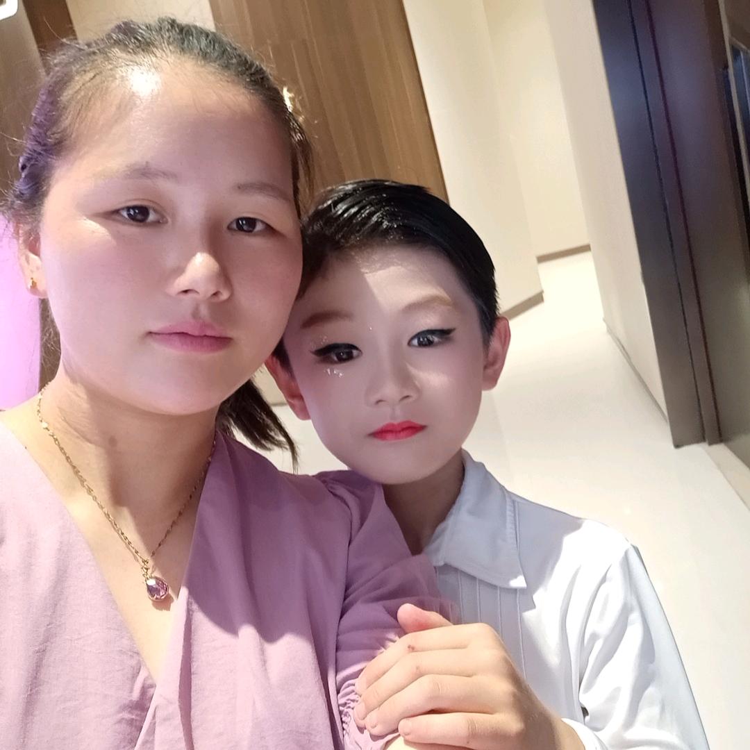 小小玮