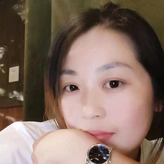 嘴角有个zhi
