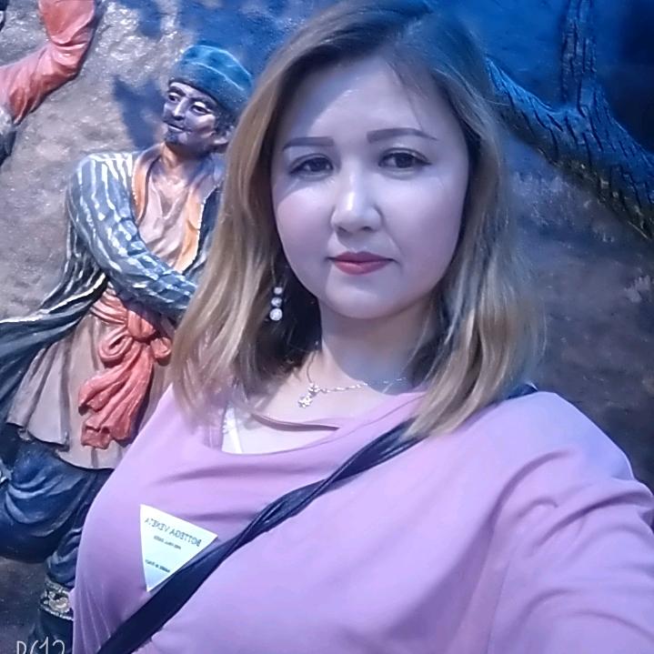 卡丽比努尔