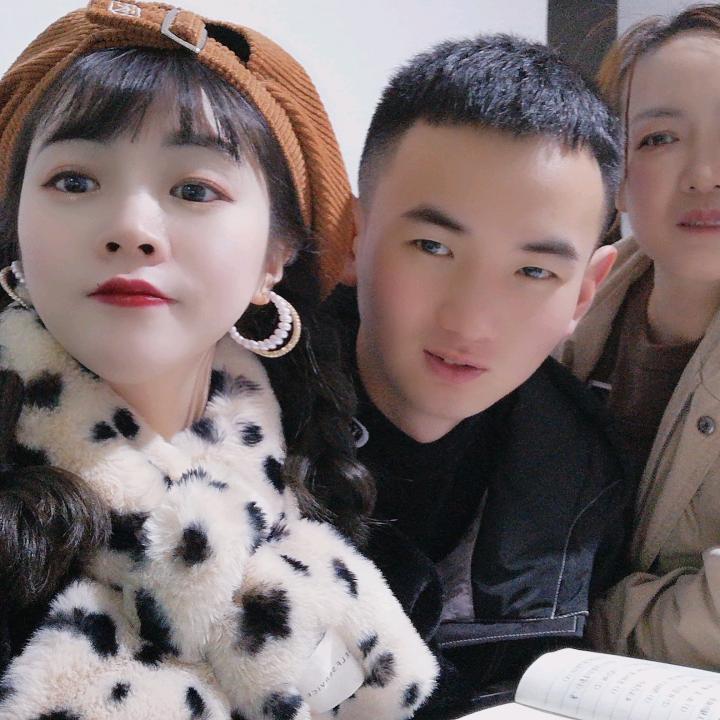 开开心心六王爷，简