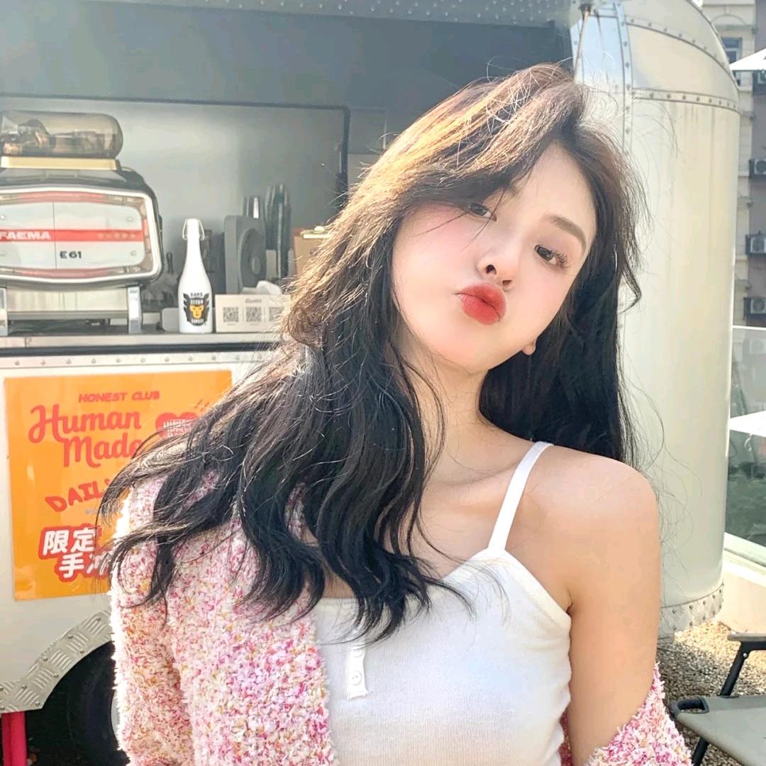 爱吃肉的大妹子