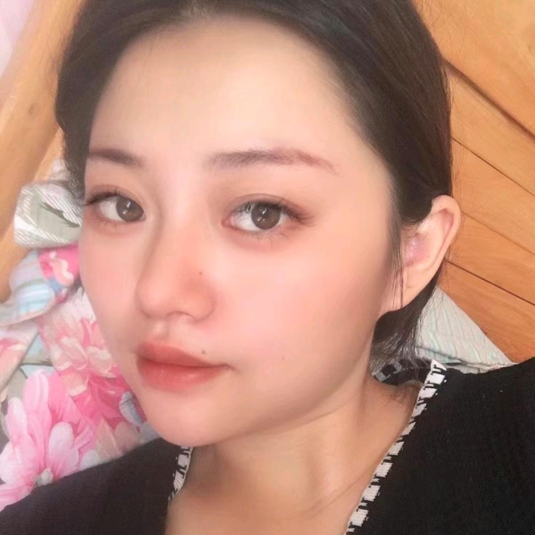 白小狗
