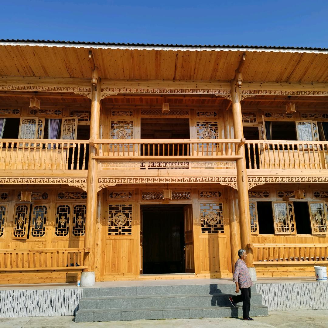 贵州香杉木屋建造