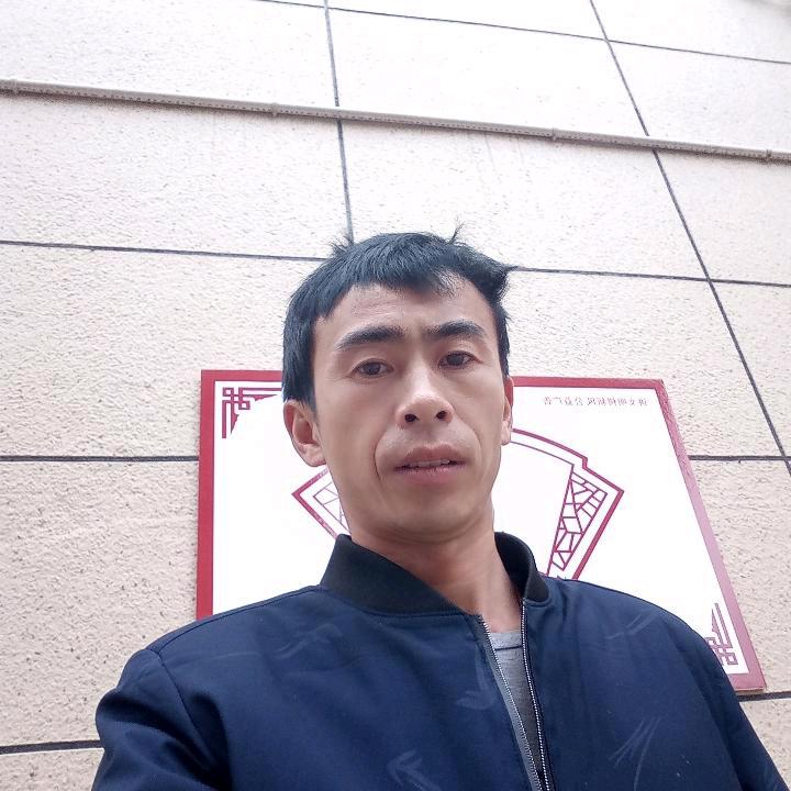 汤爵洪