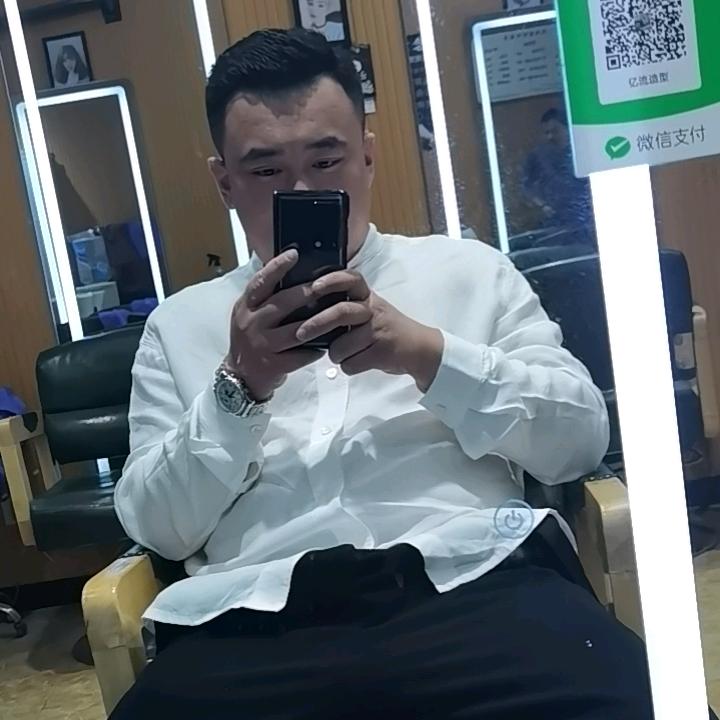 LABORER一黄晁晖
