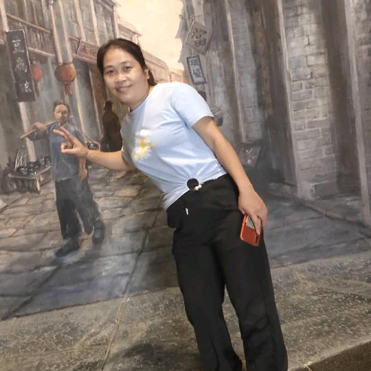 歪歪舞团凤儿