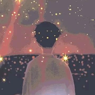 扎马尾的小女孩儿