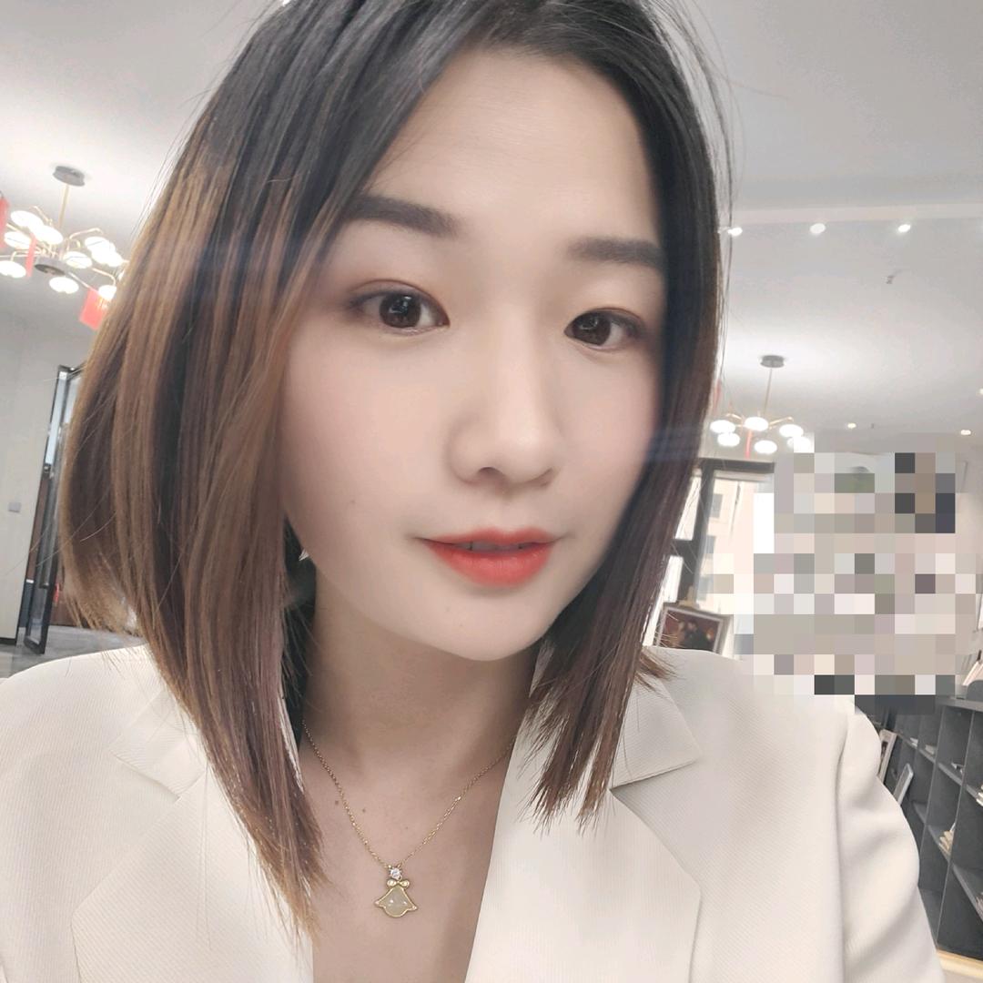倾心的背影